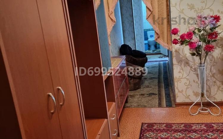 3-комнатная квартира · 75.8 м² · 2/2 этаж, Станционная 41 — Рядом находится Железно-Дорожный Вокзал, средняя школа 4; за 17.5 млн ₸ в Акколе — фото 2