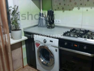 3-бөлмелі пәтер · 61 м² · 1/4 қабат, мкр №5 28а, бағасы: 330 000 ₸ в Алматы, Ауэзовский р-н