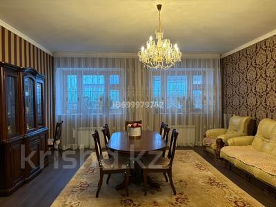 Продажа домов и дачи в Абай обл.: Отдельный дом · 5 комнат · 340 м² · 10 сот., Утепбаева за 85 млн 〒 Отдельный дом · 5 комнат · 340 м² · 10 сот., Утепбаева за 85 млн 〒 в Семее