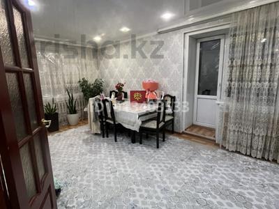 4-комнатная квартира · 72 м² · 5/9 этаж, мкр Строитель 2 за 26.5 млн ₸ в Уральске