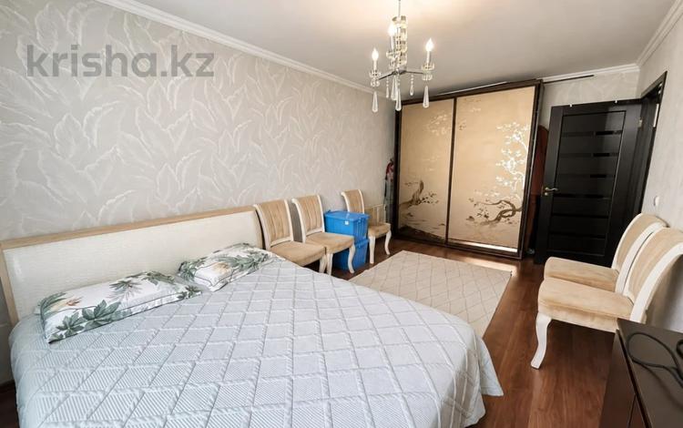 3-бөлмелі пәтер · 65 м² · 3/5 қабат, Дуйсенова, бағасы: ~ 49 млн ₸ в Алматы, Алмалинский р-н — фото 2