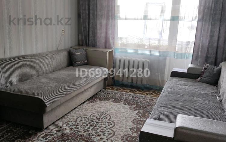 3-комнатная квартира, 61.6 м², 1/2 этаж, Иманова за 15 млн 〒 в Акколе — фото 2