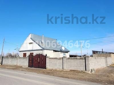 Отдельный дом · 4 комнаты · 130 м² · 15 сот., Сарсен би 34 — Ата турк Заправка за 15 млн 〒 в Шу