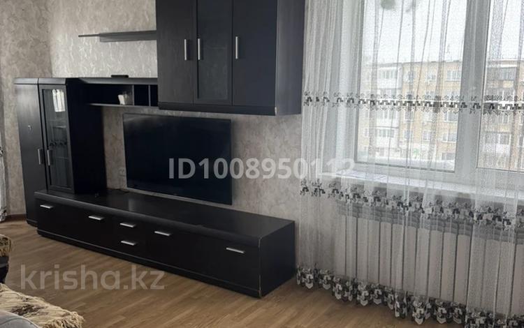 3-комнатная квартира · 63 м² · 5/5 этаж, Абая 49 — Рынок Дария за 180 000 ₸ в Петропавловске — фото 2