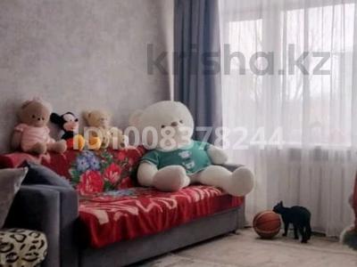 3-комнатная квартира · 54 м² · 3/4 этаж, Ауэзова 51 за 9.5 млн ₸ в Аксу