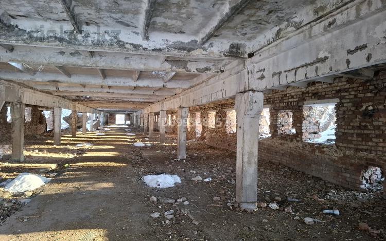 Промбаза · 85 соток, Ақжар ауылы орталығында 22 — Момышұлы көш, монша жақта за 25 млн ₸ в Урджаре — фото 6