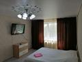 1-комнатная квартира, 34 м² посуточно, Джансугурова 114 — Уг. Казахстанская за 8 000 〒 в Талдыкоргане