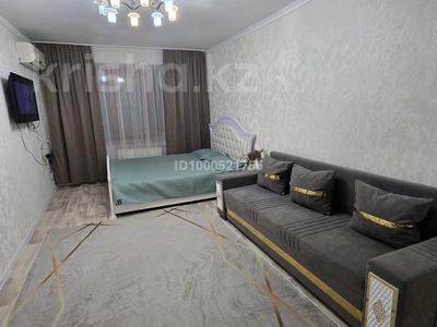 3-комнатная квартира · 70 м² · 1/5 этаж, мкр 8 271/1 за 18 000 〒 в Актобе