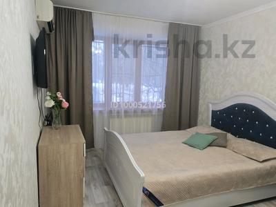 3-комнатная квартира · 70 м² · 1/5 этаж, мкр 8 271/1 за 18 000 〒 в Актобе