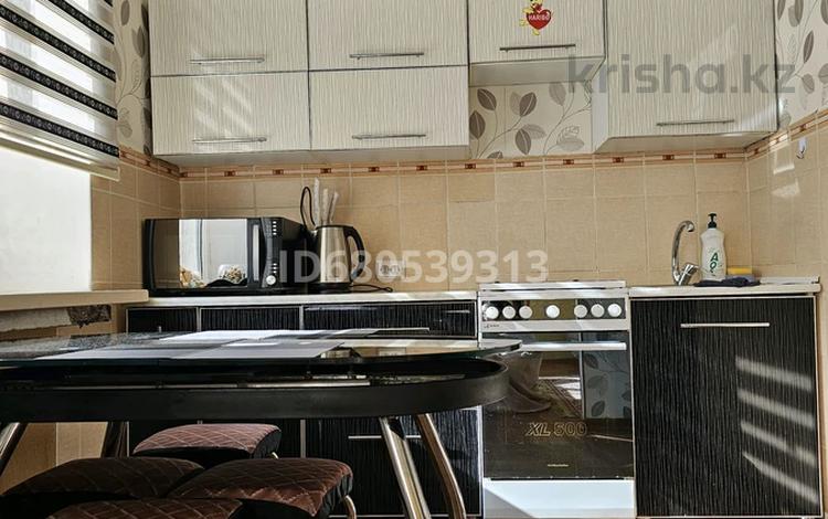 2-комнатная квартира · 45 м² · 1/4 этаж, Агыбай Батыра — Угол Абая, рядом ДК, Набережная за 11 000 ₸ в Балхаше — фото 34