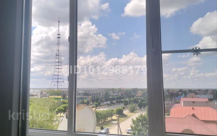 2-комнатная квартира · 56 м² · 6/9 этаж, 4 микрорайон 35 за 19 млн ₸ в Аксае — фото 2