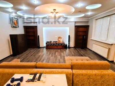 3-комнатная квартира · 120 м² · 4/5 этаж, мкр Думан-2 21 за 350 000 〒 в Алматы, Медеуский р-н
