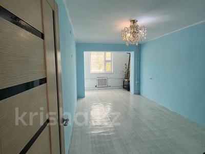 2-бөлмелі пәтер, 45 м², 2/4 қабат ай сайын, 4-й мкр 27, бағасы: 90 000 〒 в Актау, 4-й мкр