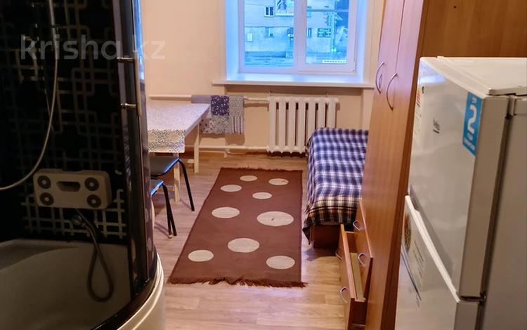 1-комнатная квартира · 14.4 м² · 3/6 этаж, Кабанбай батыра 164 за 5.5 млн ₸ в Усть-Каменогорске — фото 2