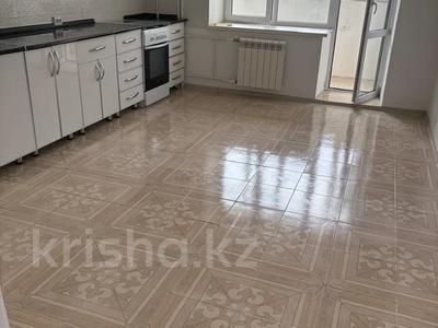 2-бөлмелі пәтер · 80 м² · 3/5 қабат, Алтын орда ш/а. 8, бағасы: 31 млн ₸ в Актобе, мкр. Алтын орда