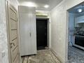 2-комнатная квартира · 49.1 м² · 5/9 этаж, 12-й мкр 66 — 12-шағын аудан – қаланың қақ орталығында орналасқан. Пәтер таза, жаңа жөндеуден өткен (свежий ремонт). Үйдің қасында 2 мектеп пен балабақша бар. Жолға жақын, қатынауға өте ыңғайлы. за 14.3 млн ₸ в Актау — фото 2