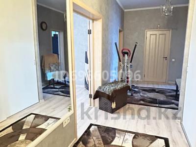 3-комнатная квартира, 89 м², 1/2 этаж, мкр Новый Город, Мкр Новый Город, ул. Джалиля 5Г за 32 млн 〒 в Караганде, Казыбек би р-н