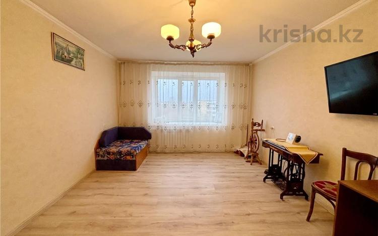 2-бөлмелі пәтер · 51.8 м² · 4/5 қабат, мкр Михайловка , Касыма Аманжолова 45, бағасы: 21.6 млн ₸ в Караганде, Казыбек би р-н — фото 2