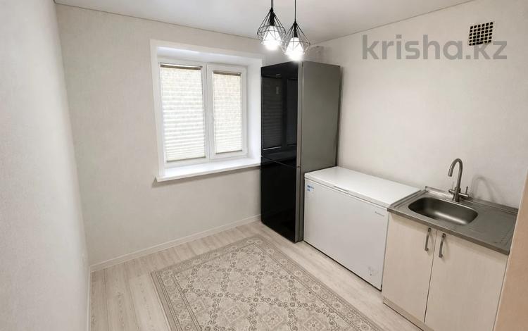 2-бөлмелі пәтер · 45 м² · 1/5 қабат, Крылова 82 — Лихарева-Кайсенова-Славского, бағасы: 22.3 млн ₸ в Усть-Каменогорске — фото 2