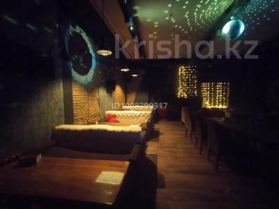 Свободное назначение, офисы, магазины и бутики, общепит, салоны красоты, бани, гостиницы и зоны отдыха, фитнес и спорт, медцентры и аптеки, образование, развлечения, конференц-залы, кабинеты и рабочие места, студии · 500 м² за 800 000 〒 в Шымкенте, Туран р-н