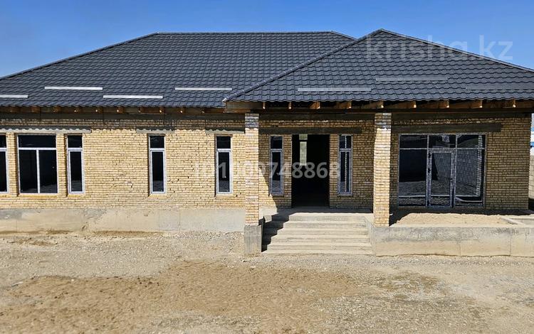 Отдельный дом · 6 комнат · 240 м² · 10 сот., мкр Бектобе 2 ,21 — Тауке Хан ,Магазин Айганым за 37 млн 〒 в Таразе — фото 52