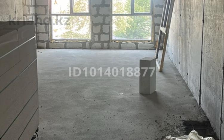 1-бөлмелі пәтер · 50 м² · 8/12 қабат, Аксай 31/2, бағасы: 17 млн ₸ в Абай — фото 2