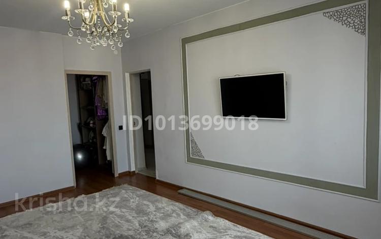 3-комнатная квартира · 90 м² · 5/5 этаж, мкр Байтерек, Нур 5 — Нур и толе би за 35 млн ₸ в Уральске — фото 3