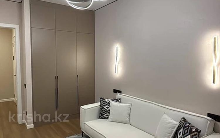 3-комнатная квартира · 65 м² · 12/13 этаж, Кармысова 84/2 за 85 млн ₸ в Алматы, Медеуский р-н — фото 2