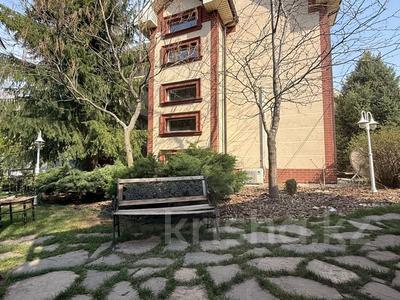 Отдельный дом · 5 комнат · 260 м² · 10 сот., мкр Архат 15 за 265 млн ₸ в Алматы, Бостандыкский р-н