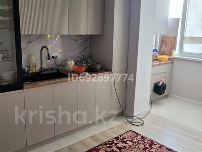 Пәтерлер в Мангистауской обл.: 3-бөлмелі пәтер · 90 м² · 4/6 қабат, 39-й мкр 12 — Жолдың бойында орналасқан 3, бағасы: 27.5 млн 〒 3-бөлмелі пәтер · 90 м² · 4/6 қабат, 39-й мкр 12 — Жолдың бойында орналасқан 3, бағасы: 27.5 млн 〒 в Актау