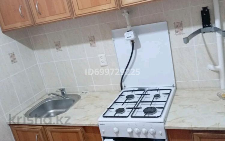 2-бөлмелі пәтер · 40 м² · 2/5 қабат · ай сайын, 35 квартал 5, бағасы: 150 000 〒 в Семее — фото 2