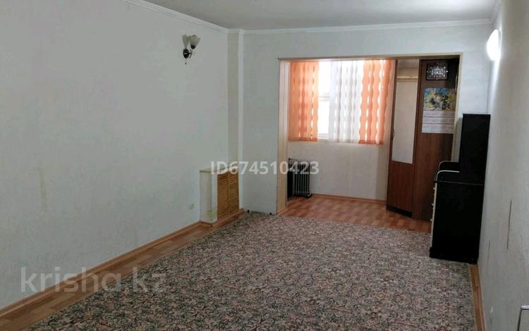 1-комнатная квартира, 36 м², 3/5 этаж помесячно, 8-й мкр 19