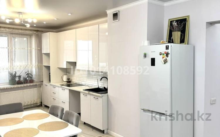 4-комнатная квартира · 120 м² · 18/19 этаж, Брусиловского 159 — Кулымбетова за 450 000 ₸ в Алматы, Алмалинский р-н — фото 2