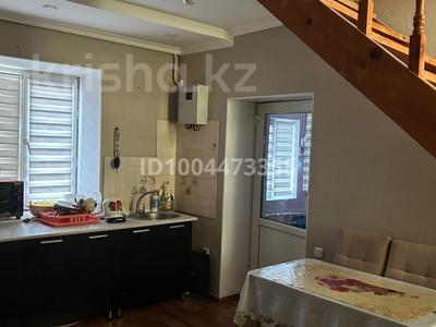 Үйдің бір бөлігі · 5 бөлме · 130 м² · 8 сот., Ск колос-2 96 — Колос магазин рядом, бағасы: 25 млн ₸ в Актобе, жилой массив Кирпичный