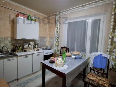 1-комнатная квартира · 35 м² · 1/5 этаж, кунаева 35 — 17 -19 школы за 12.5 млн 〒 в Талдыкоргане, мкр Мушелтой