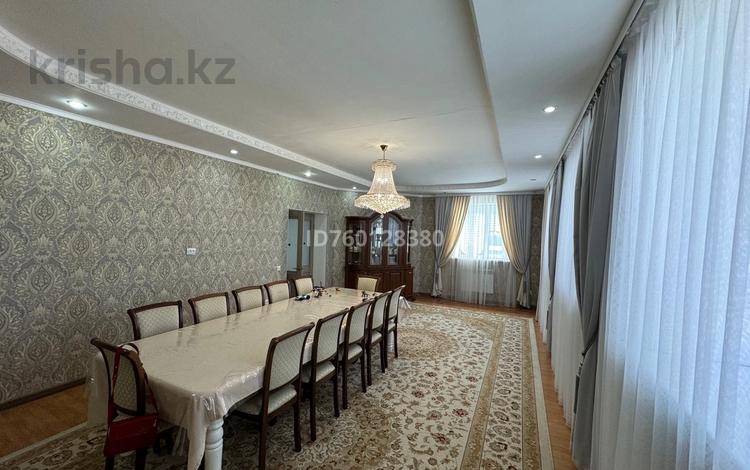 Отдельный дом · 5 комнат · 280 м² · 10 сот., мкр Ардагер, Николай Неверева 29 за ~ 55.8 млн ₸ в Атырау — фото 2