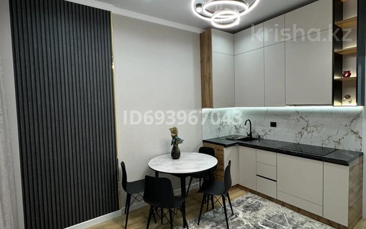 2-комнатная квартира, 44 м², 3/12 этаж, Райымбека 351/1 — ул. Петрова