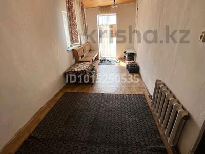 Отдельный дом · 4 комнаты · 160 м² · 10 сот., Аягузская 188б — Юность или же район юбилейный за 15 млн ₸ в Семее