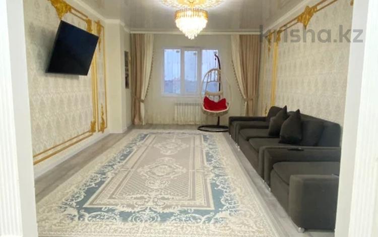 3-бөлмелі пәтер · 105 м² · 7/9 қабат, Алтын орда ш/а., бағасы: 41 млн ₸ в Актобе, мкр. Алтын орда — фото 2