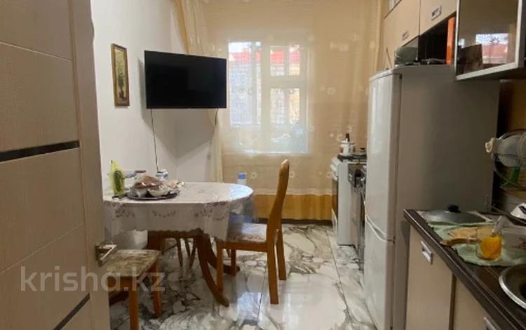 2-бөлмелі пәтер · 57.8 м² · 2/9 қабат, мкр. Алтын орда, Мангилик ел, бағасы: 22.5 млн ₸ в Актобе — фото 2