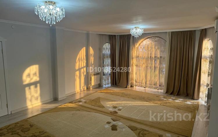 Жеке үй · 7 бөлме · 300 м², Ынтымак — Рядом с рынком Алтын Орда, бағасы: 100 000 ₸ в Иргели — фото 2