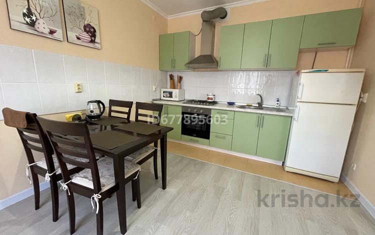 2-бөлмелі пәтер · 70 м² · 5/6 қабат, Крупская 24Б, бағасы: 280 000 ₸ в Атырау — фото 4
