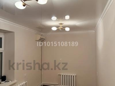 1-бөлмелі пәтер · 14 м² · 8/9 қабат, Курмангазы 165, бағасы: 3.4 млн ₸ в Уральске, мкр Школьник