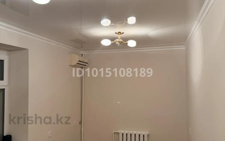 1-бөлмелі пәтер · 14 м² · 8/9 қабат, Курмангазы 165, бағасы: 3.4 млн ₸ в Уральске, мкр Школьник — фото 2