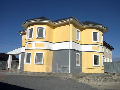 Продажа домов и дачи в Атырауской обл.: Отдельный дом · 4 комнаты · 214 м² · 9 сот., мкр Самал, Мусирали бердиулы 6 — Мусирали бердиулы 6 за 46.9 млн 〒 Отдельный дом · 4 комнаты · 214 м² · 9 сот., мкр Самал, Мусирали бердиулы 6 — Мусирали бердиулы 6 за 46.9 млн 〒 в Атырау