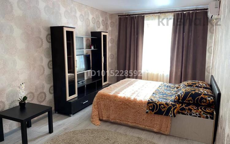 1-бөлмелі пәтер · 40 м² · 3/5 қабат, 3 микрорайон — Парк победы, бағасы: 4 000 ₸ в Атырау, мкр Авангард-3 — фото 2