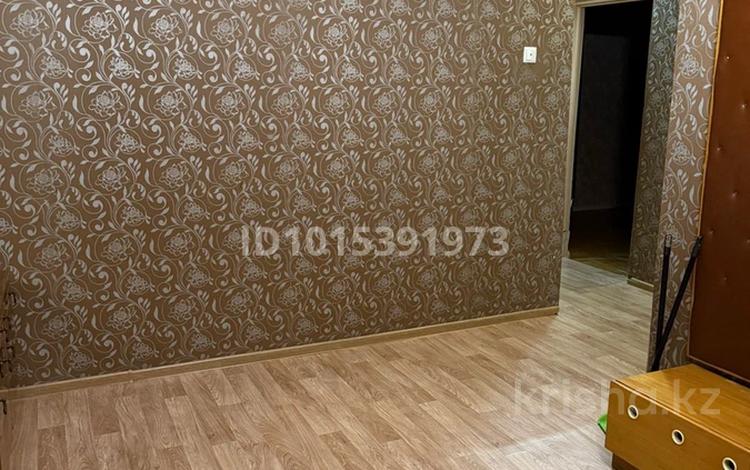 3-бөлмелі пәтер · 68 м² · 1/5 қабат, Степной 3 ш/а. 4, бағасы: 130 000 ₸ в Караганде, Казыбек би р-н — фото 2