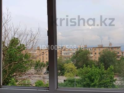 2-комнатная квартира · 54 м² · 4/5 этаж, 16.мкр 22 за 20 млн ₸ в Шымкенте, Енбекшинский р-н