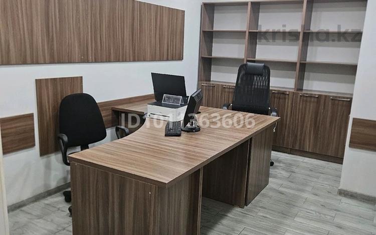 Кеңселер · 30 м², бағасы: 100 000 ₸ в Таразе, мкр Акбулак — фото 2