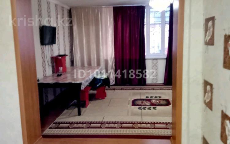 3-бөлмелі пәтер · 72 м² · 1/3 қабат, 4-й мкр. 17, бағасы: 25 млн ₸ в Шымкенте, Абайский р-н — фото 2